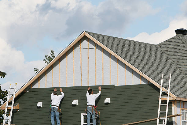 Professional Emergency Siding Repair technician working in Mifflin, PA